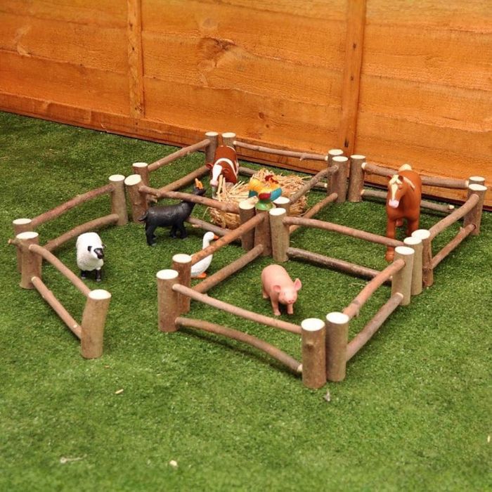 Small World Rustic Fences - Pack of 12