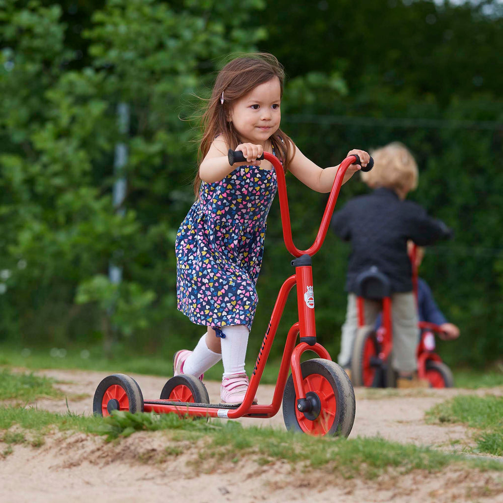 SCOOTER W/2 REAR WHEELS (RED) MINI