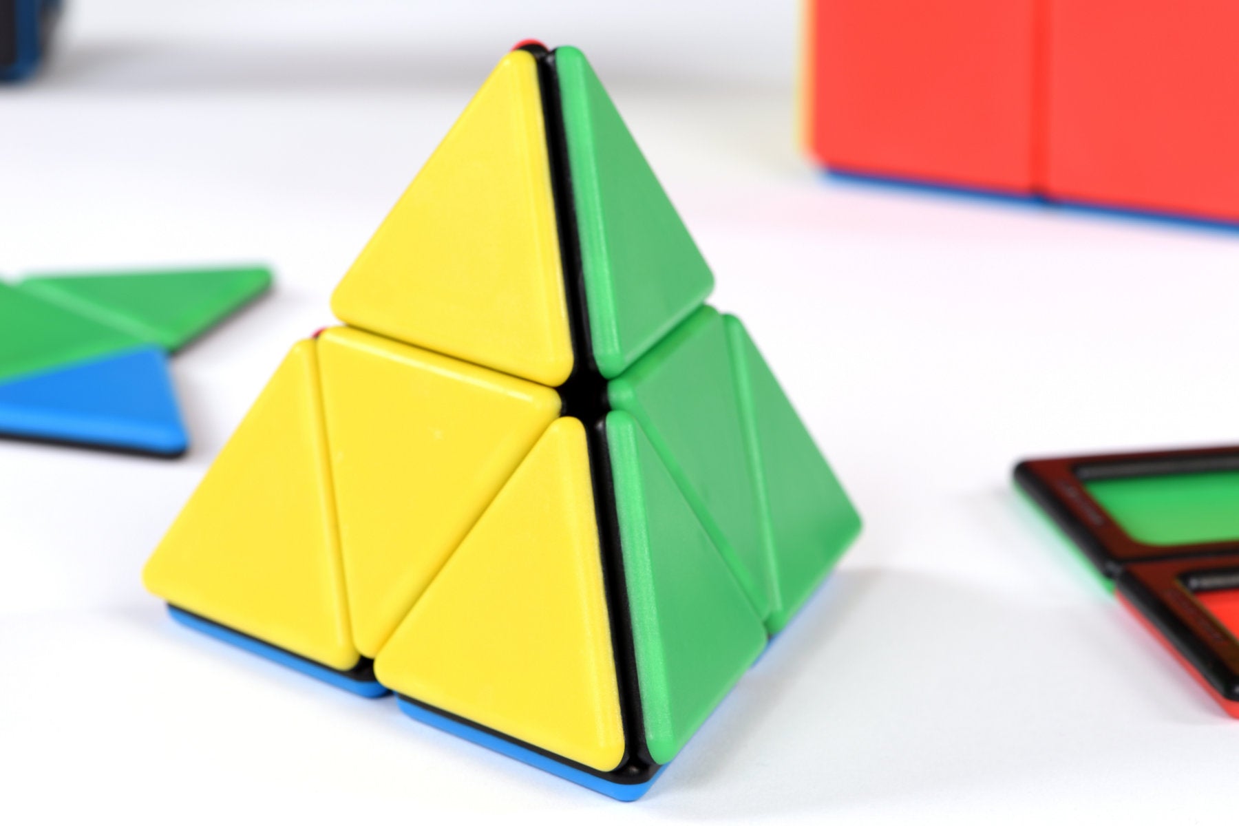 SOLID MAGNETIC POLYDRON ESSENTIALS SET 104 PIECES