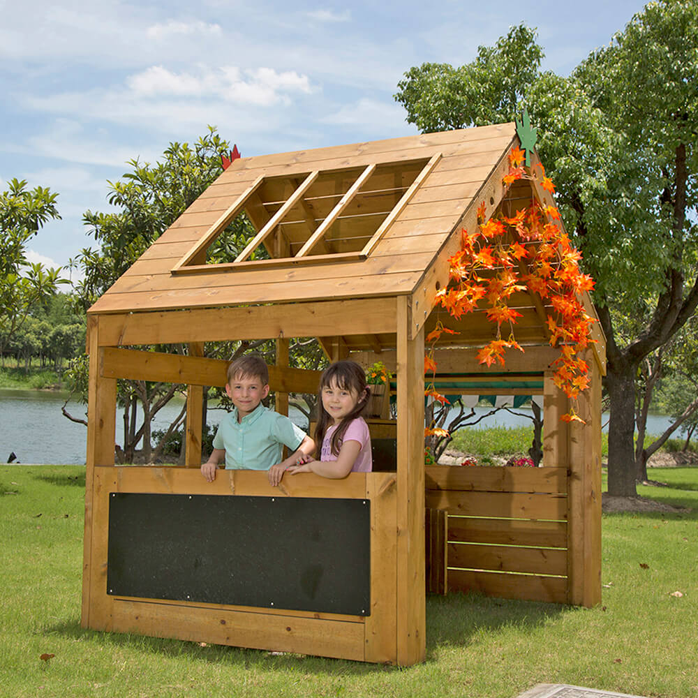 OUTDOOR PLAYHOUSE