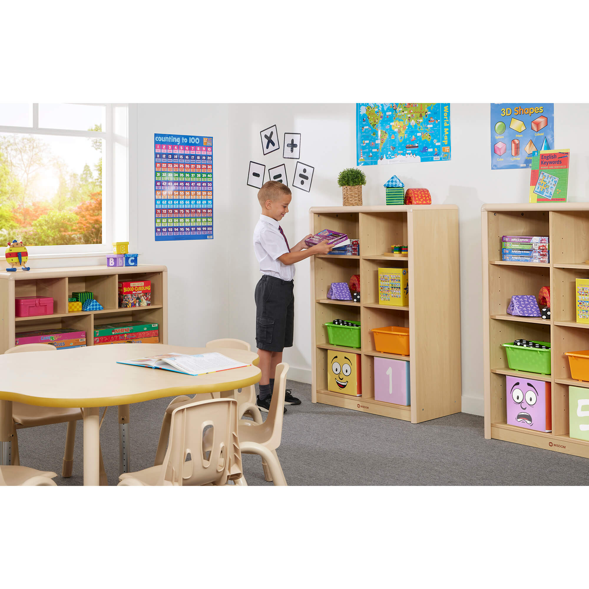 ADJUSTABLE BOOK SHELF