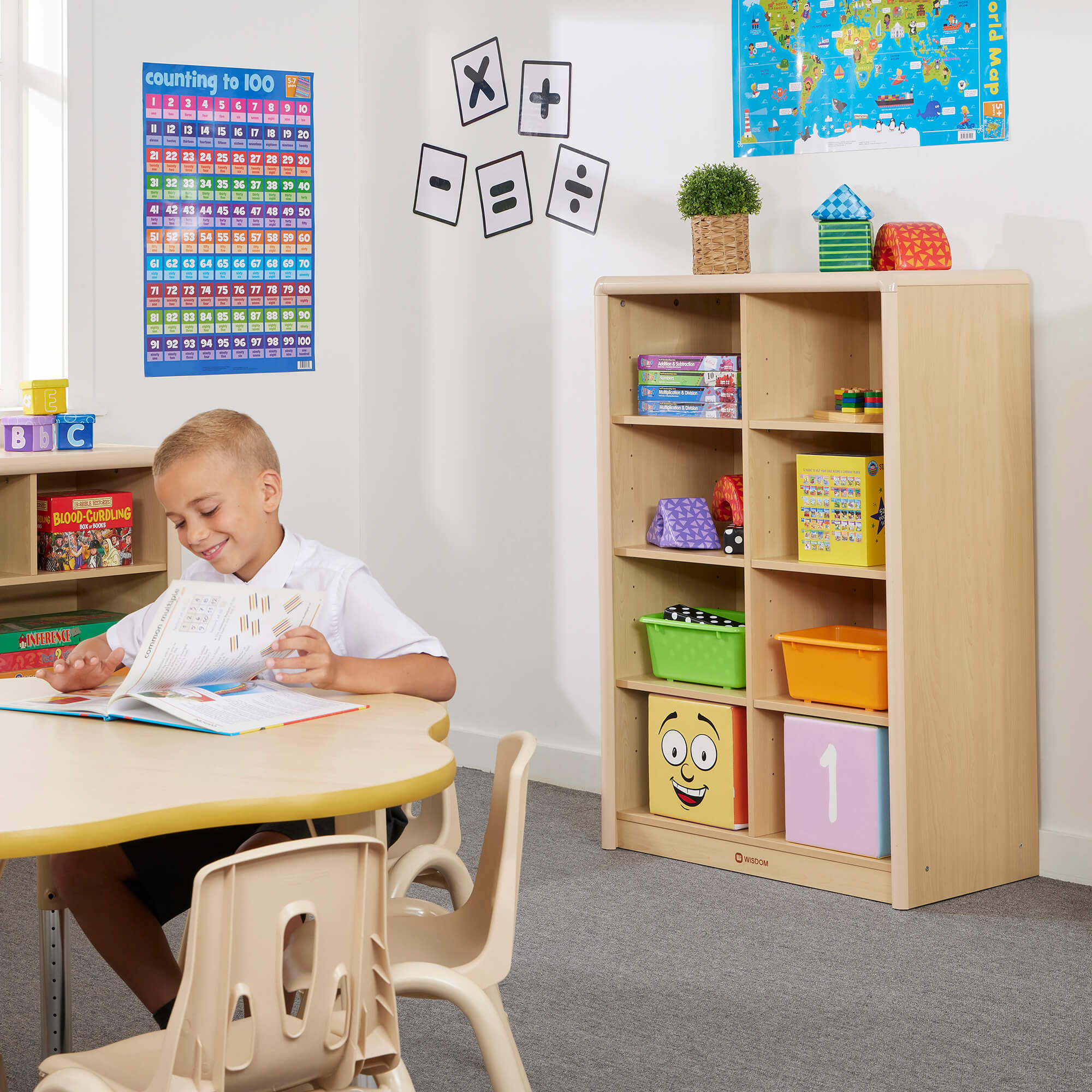ADJUSTABLE BOOK SHELF
