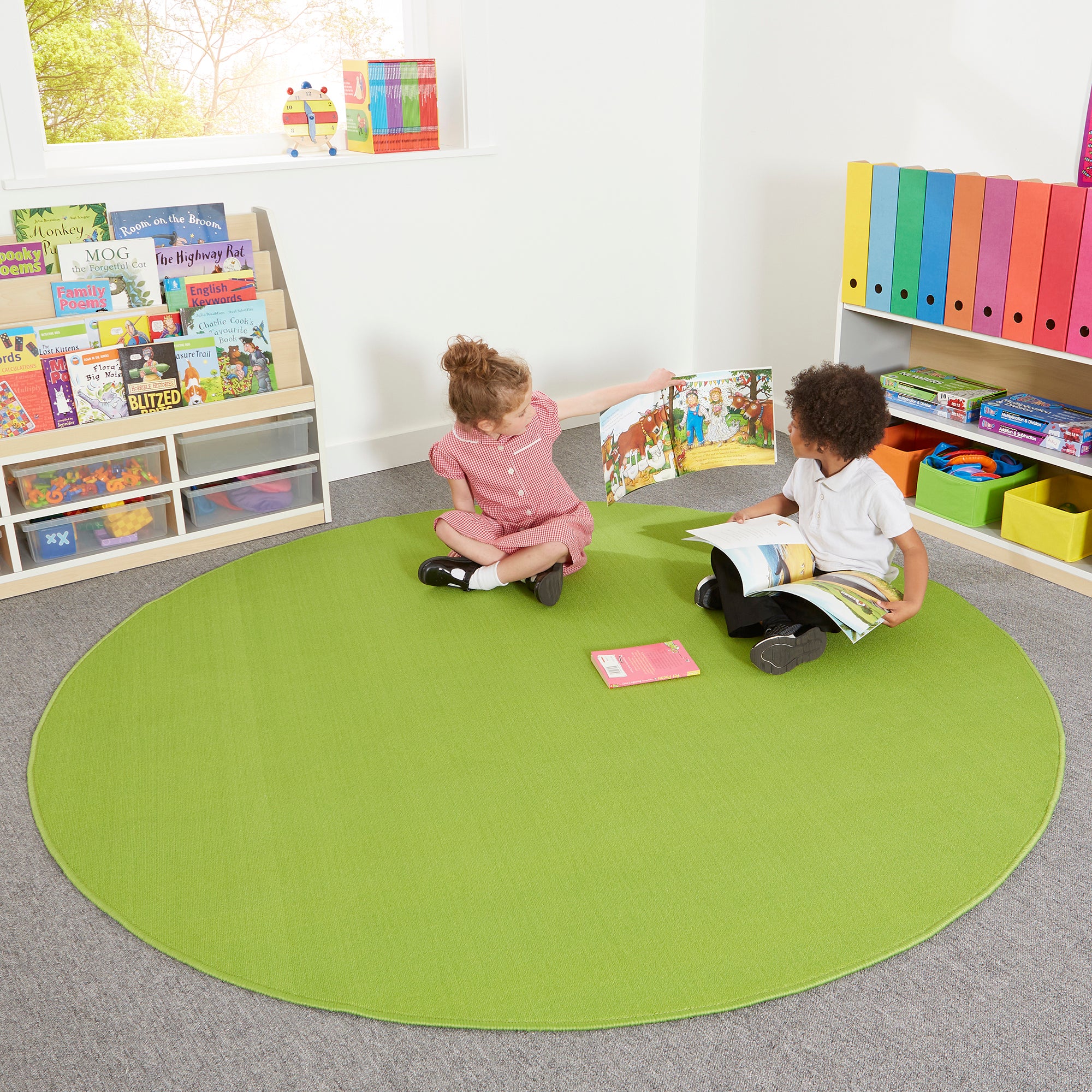 Round carpet - green