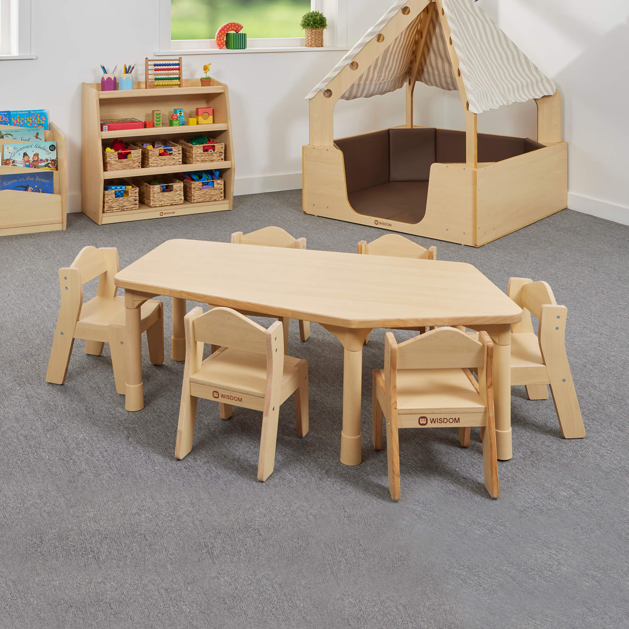 Little Venice Pentagon Table  - Maple (6 children)