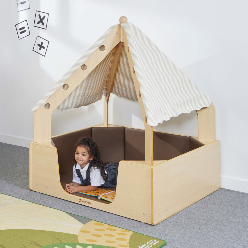 NORWAY FOREST READING DEN