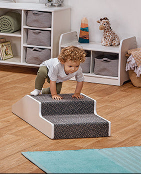WHITE STEP N' CRAWL